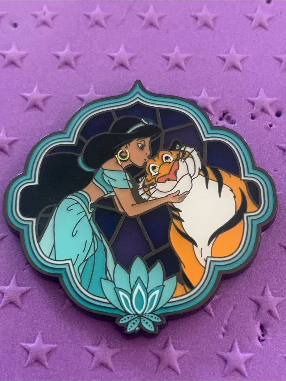 Loungefly Disney Princess Sidekick Mystery Pin - Jasmine and Rajah